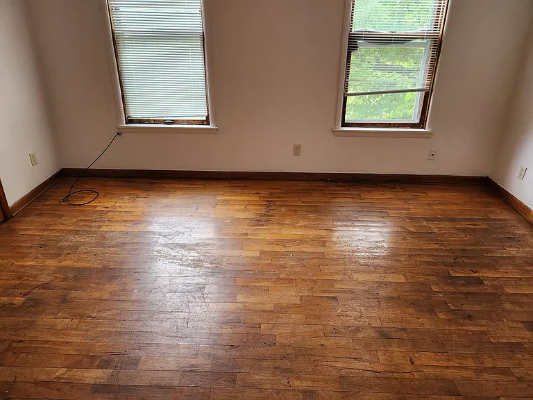 538 Broad St #4 — Photo 4