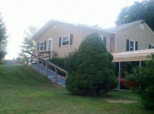 3696 Grafton Rd, Morgantown, WV 26508