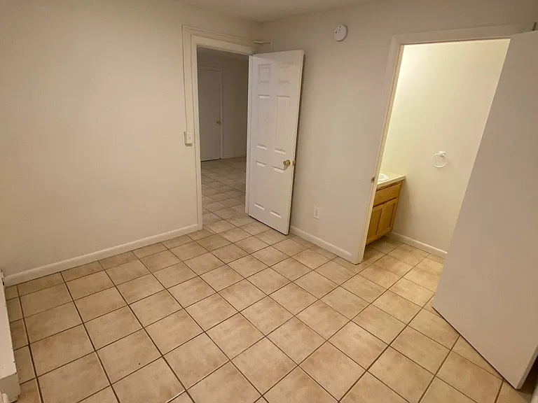 34 Pleasant St — Photo 5