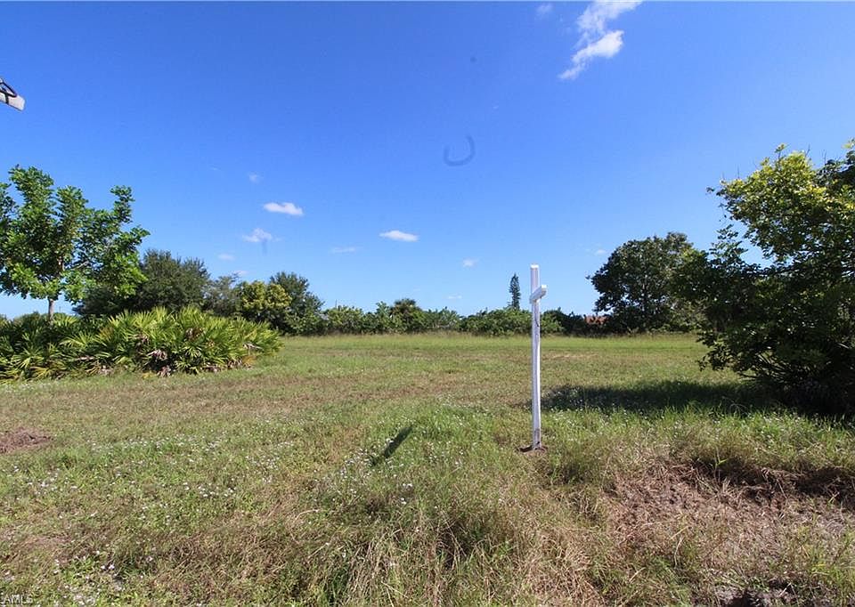 2nd image of 1033 NE 13th Pl