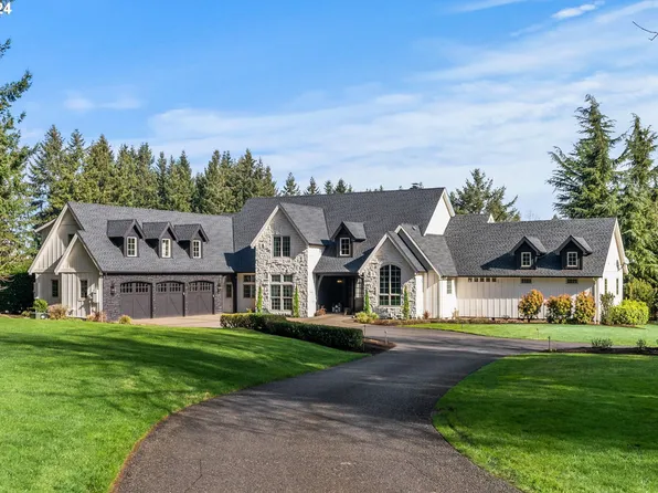 5835 SW Blackberry Ln, Tualatin, OR 97062