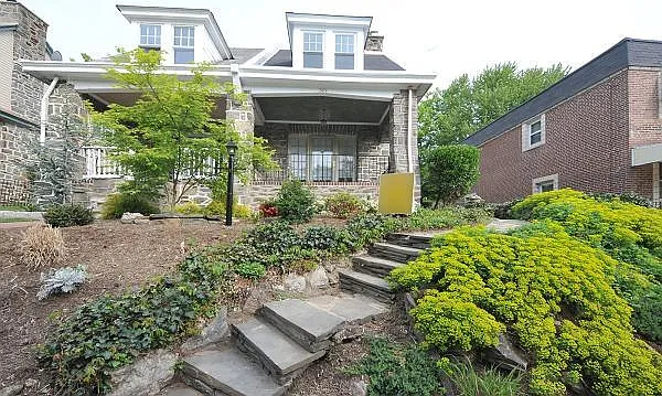 Monastery Ave — Photo 1