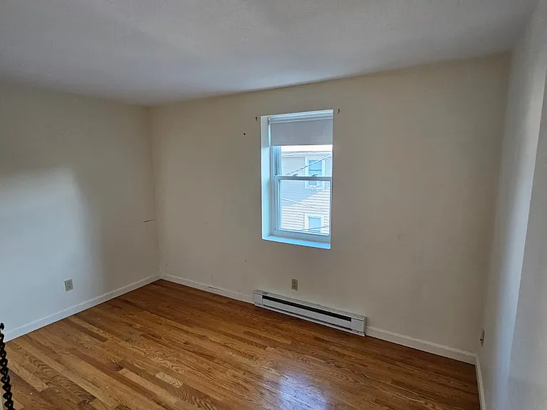 115 Clifton St #10 — Photo 3