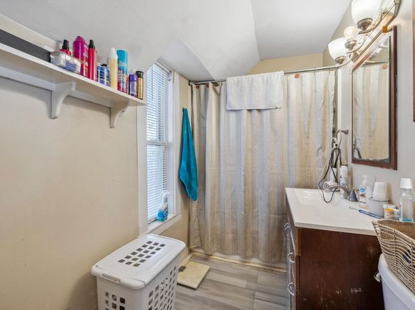 manchester-new-hampshire-95345048 picture