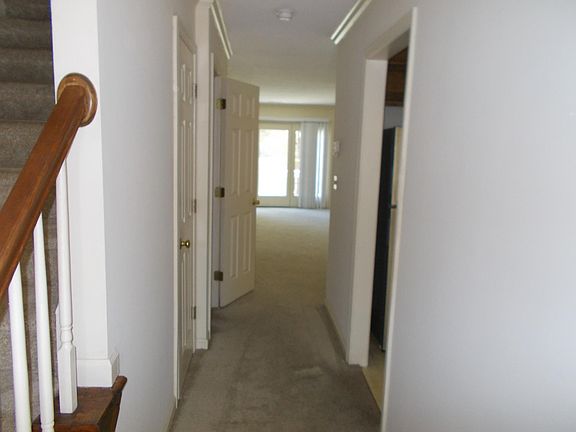 2nd image of 11 Somersett Dr #11