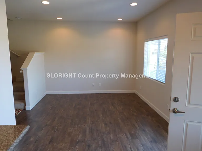 923 Humbert Ave — Photo 3