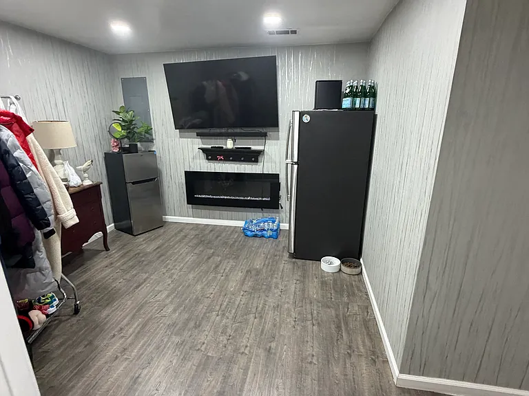 2690 Seville Cir — Photo 14