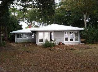 252 Highway 98, Apalachicola, FL 32320