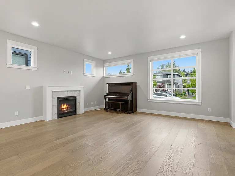 1118 SW Dottie Ct — Photo 5