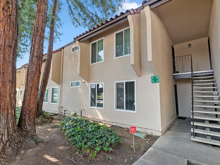 975 Murrieta Blvd #5 — Photo 3