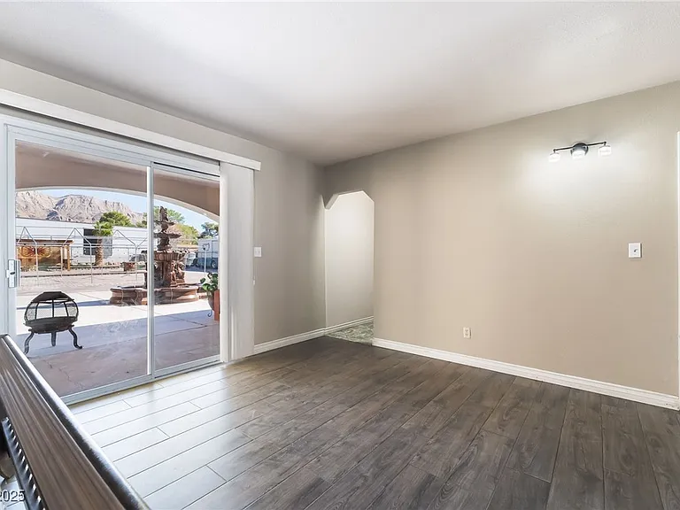 724 N Fogg St — Photo 25