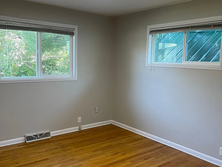 3230 W Grand Ave — Photo 5
