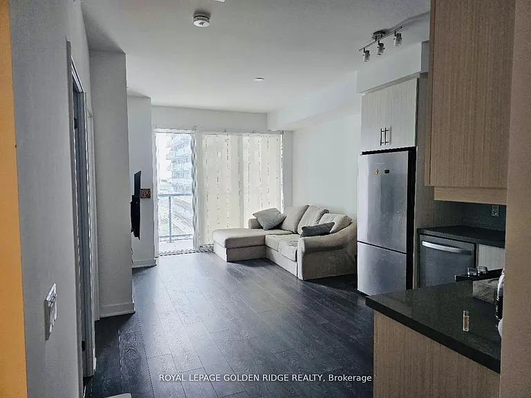 85 Oneida Cres #1410 — Photo 2