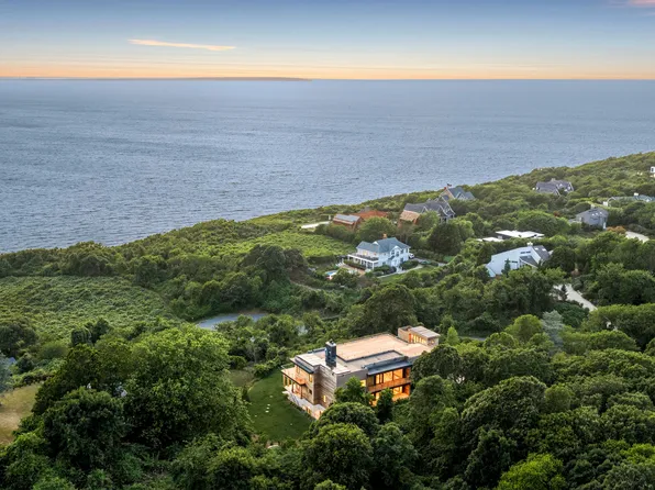15 N Neck Ln, Montauk, NY 11954