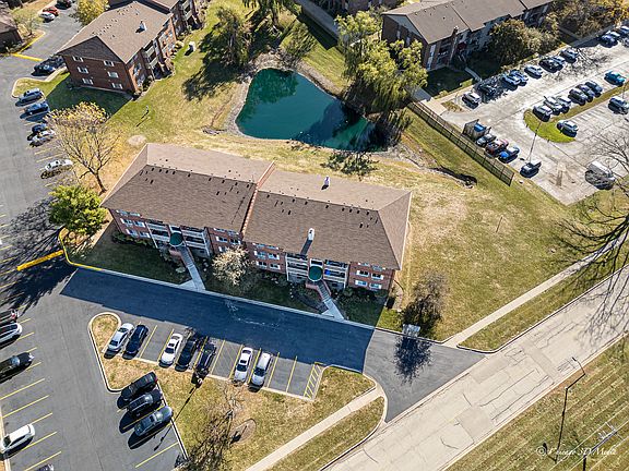 2nd image of 980 N Lakeside Dr APT 3D