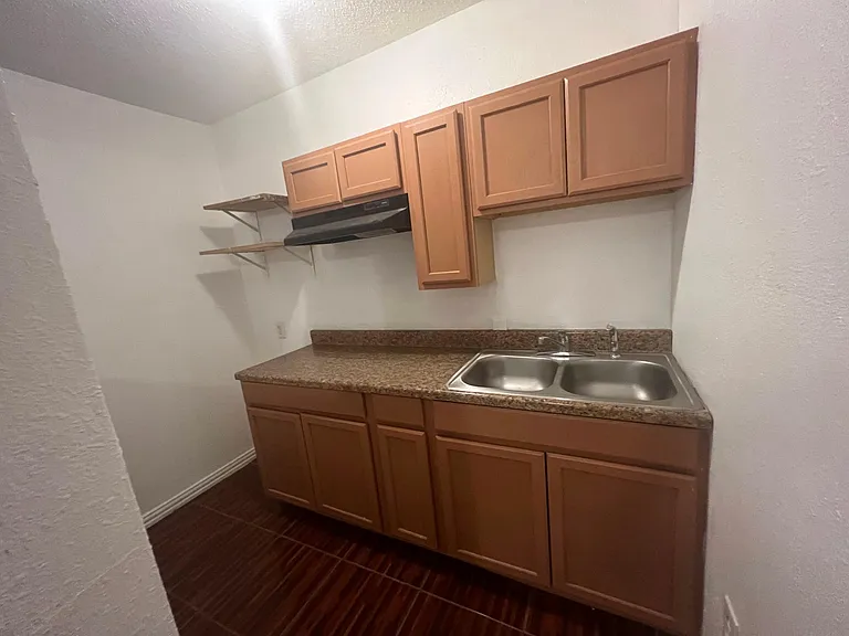 6004 Pinto Cir — Photo 12
