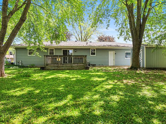 2nd image of 89 Hillock Ct