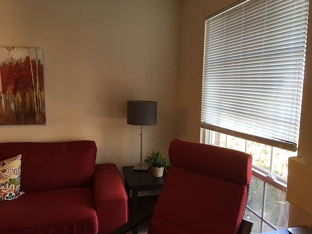 2nd image of 121 Oakwood Rd APT D