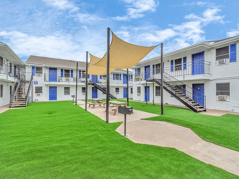 11211 S Post Oak Apartments — Photo 5