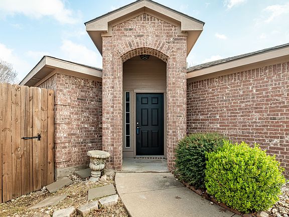 2nd image of 4909 Mountain Ridge Ln