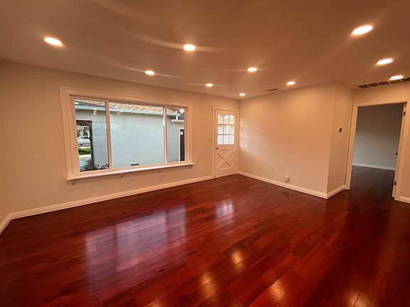 5th image of 22386 Rancho Ventura St #B