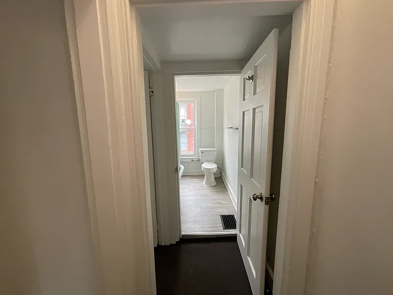 530 S Duke St — Photo 5