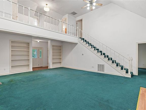 5th image of 75 Edward Thompson Rd