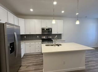 464 Millwall Cir, Castle Pines, CO 80108