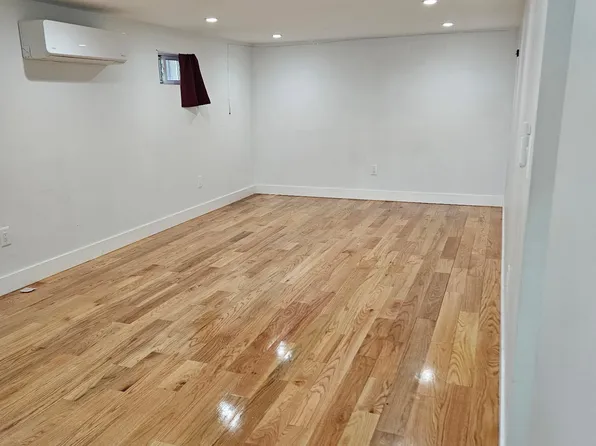 (undisclosed Address), Bronx, NY 10475