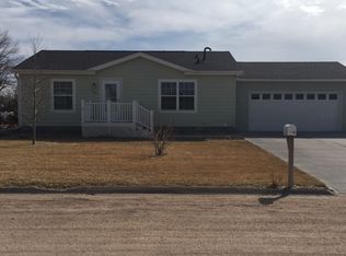 106 Canyon Dr, Ogallala, NE 69153