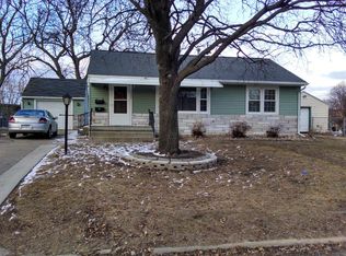 1249 20th St SW, Cedar Rapids, IA 52404