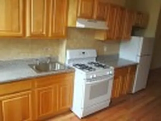 Rented by New York Realty Minimax Inc | media 17