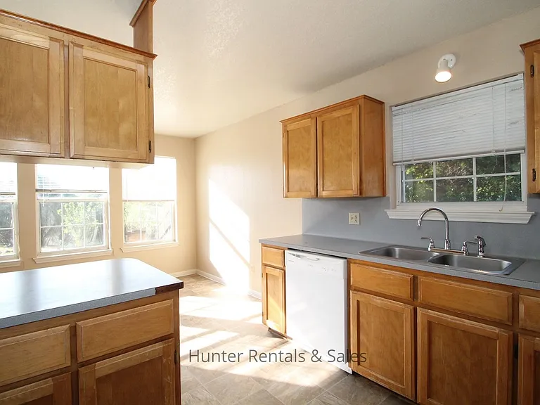 3275 Etta Kay Ln — Photo 10