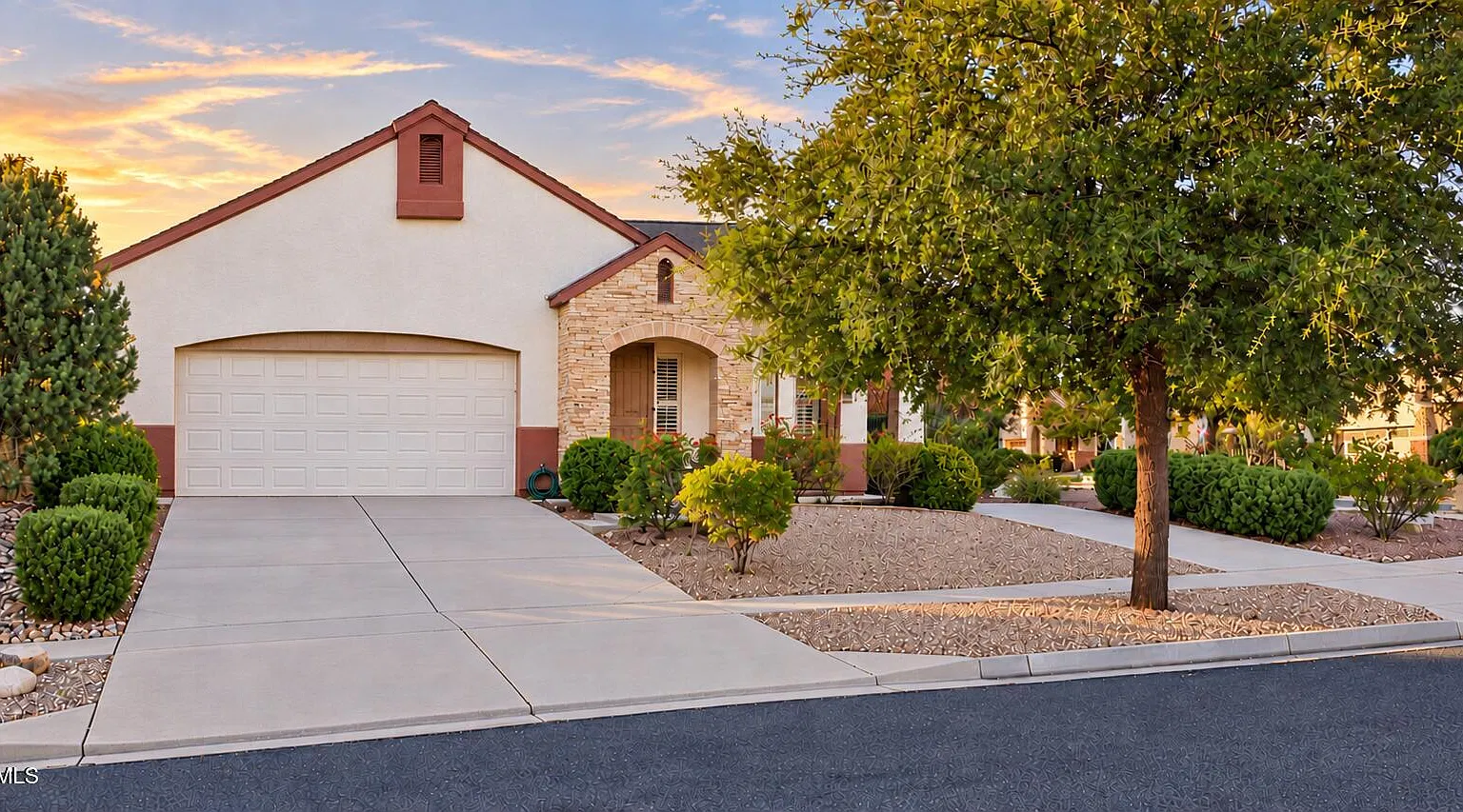 3 bed, 2607 sqft, $3,000 — Photo 1