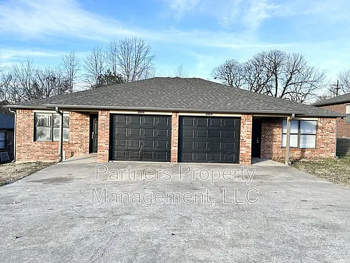 5702 Sara St #A Photo 1