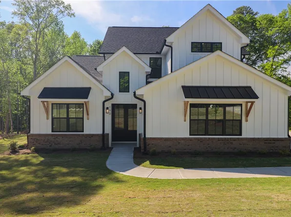 190 W Old Pendleton Rd, Central, SC 29630