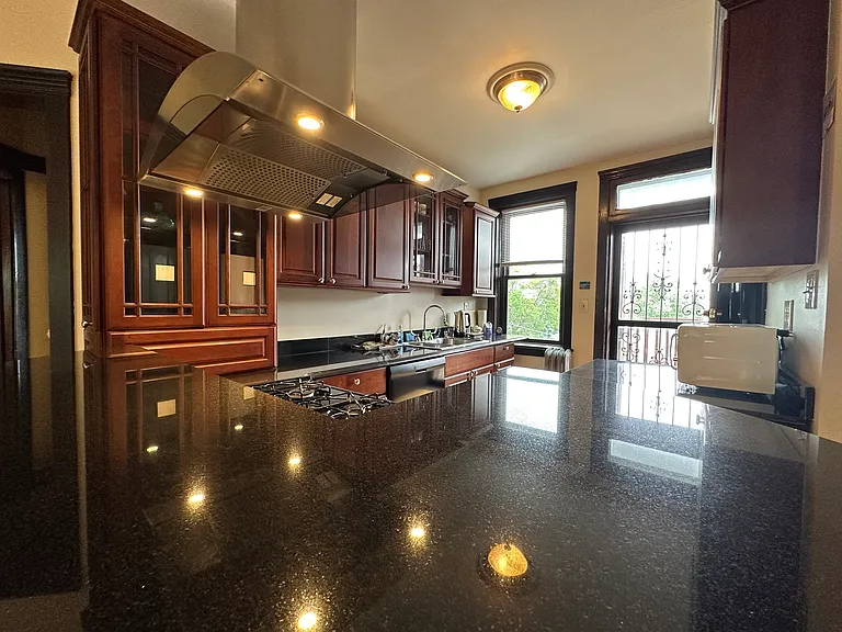 4616 N Sacramento Ave #3 — Photo 8