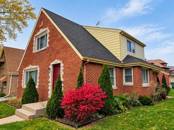 2705 N Carlton PLACE, Milwaukee, WI 53210