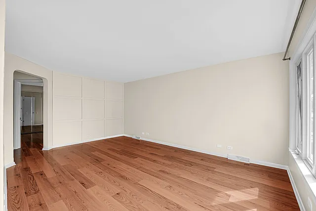 7520 W Carmen Ave — Photo 4