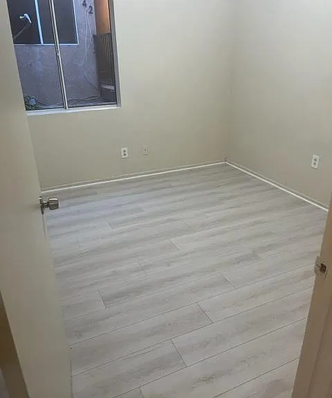5243 Huntington Dr N #2 — Photo 9