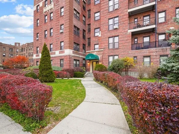 5 Circuit Road #A63, New Rochelle, NY 10805