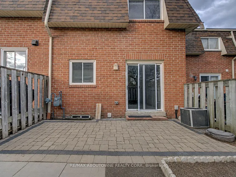 30 Heslop Rd #16 — Photo 14