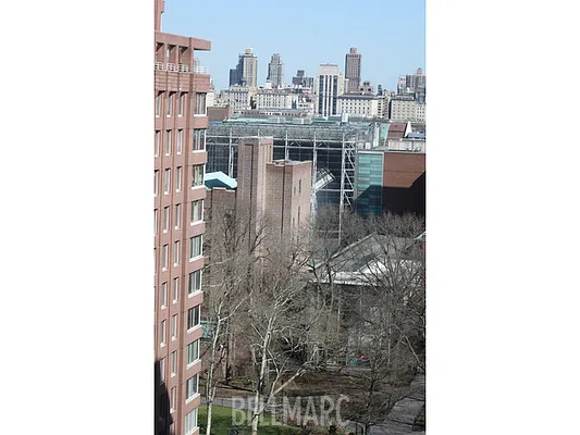 Rented by Bellmarc Realty | media 8