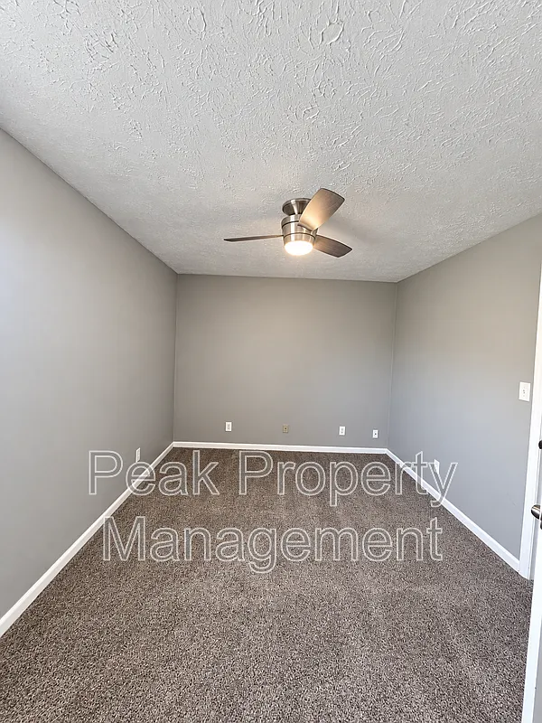 2 bed, 1.5 bath, 976 sqft, $1,775 — Photo 4