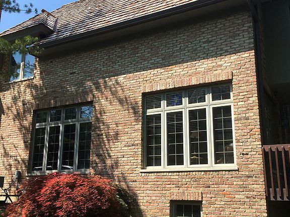 3rd image of 1518 Parkview Dr