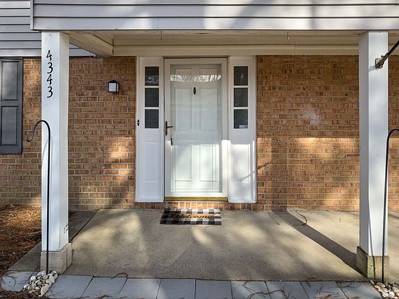 3rd image of 4343 Hialeah Dr