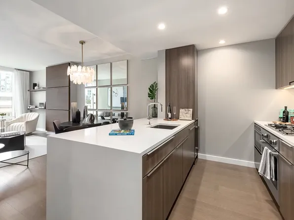 400 West 61st Street image 1 of 26
