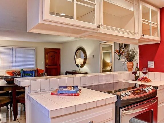 5th image of 640 Manhattan Beach Blvd APT 4