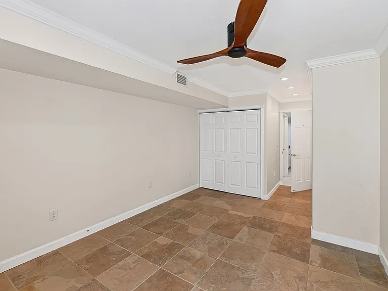 2220 Bahia Vista St #G4 — Photo 12