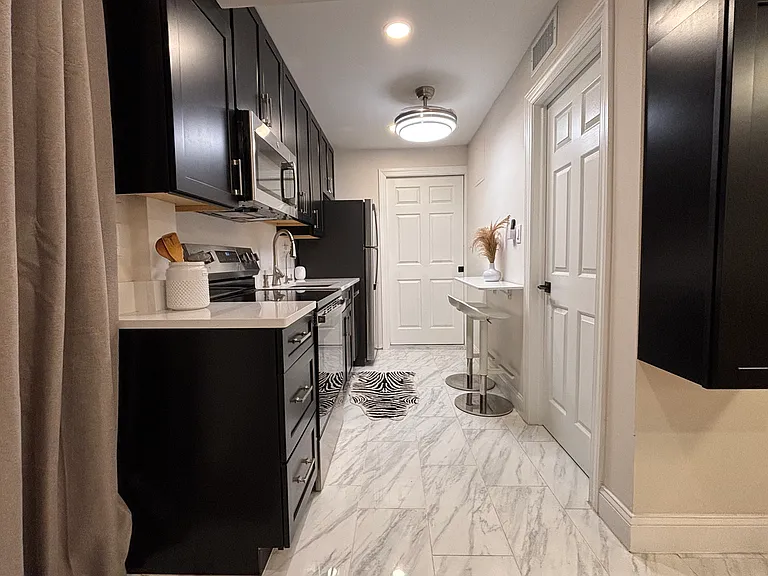 1191 Rordon Ave — Photo 15